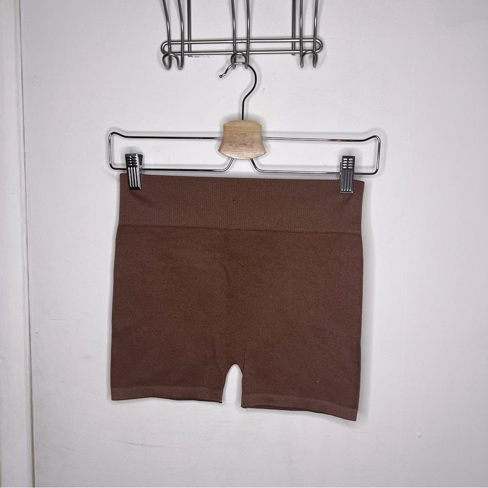 NWOT BOZZOLO Women’s athletic shorts